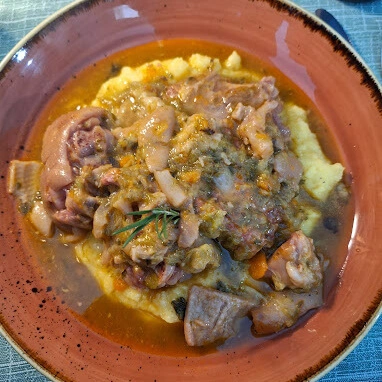 La Cassoeula e polenta - Chef Titty - Ristoro Filo Fieno | Orta S. Giulio (NO)