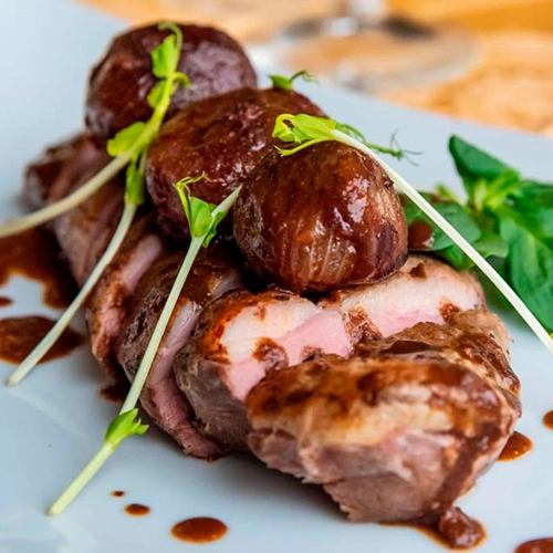 Petto d'anatra scaloppato con cipolline Borettane fresche all'aceto di lamponi - Chef Lorenzo Quaranta - Hotel Milan Speranza au Lac