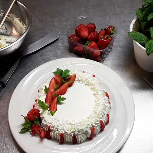 Torta di fragole con panna montata - Chef Angelo Ferrua - Hotel dei Fiori Alassio